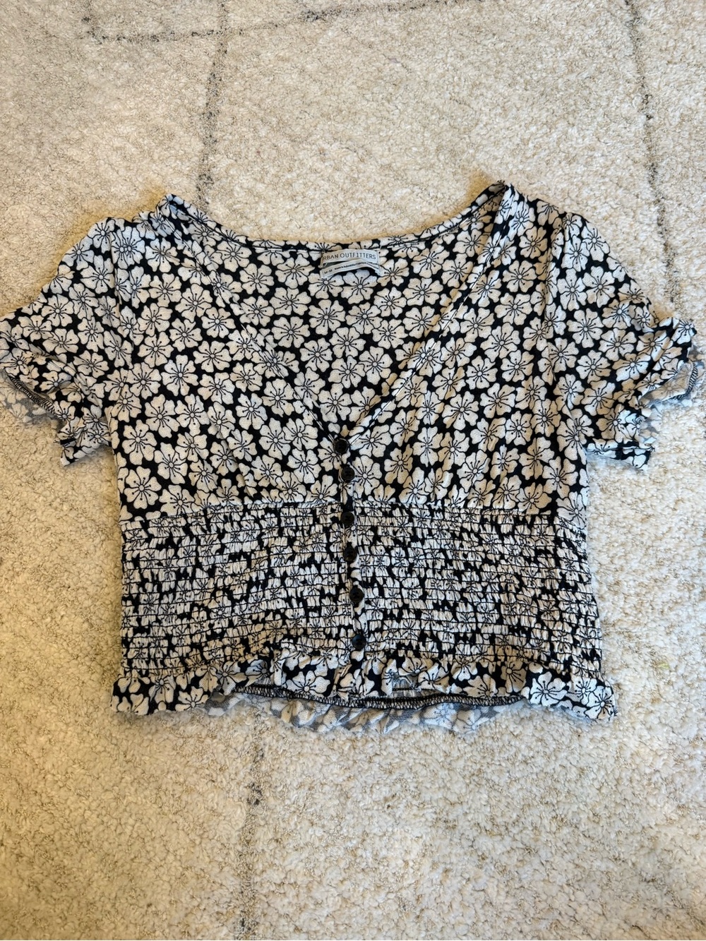 Urban Outfitters Black & White Floral Smocked Crop Top Size Medium